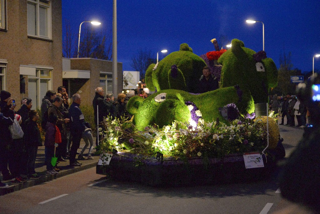 ../Images/Bloemencorso Noordwijkerhout 192.jpg